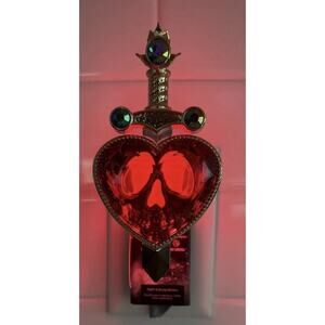 Bath & Body Works Disney Villains Evil Queen Light Up Heart Wallflowers Plug